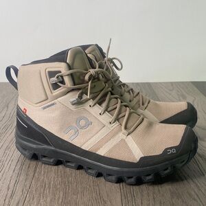 On Running Men's Size 10 Beige and Black Athletic Shoes Waterproof